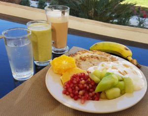 Frukost för deltagarna på träningsresan till Turkiet